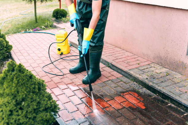 Best Garage Pressure Washing  in Lorain, OH